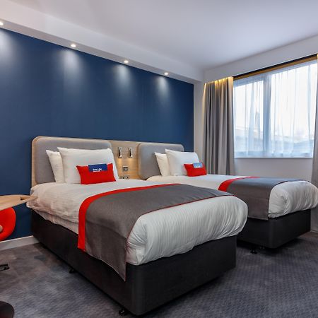 Holiday Inn Express - Wigan By Ihg Extérieur photo