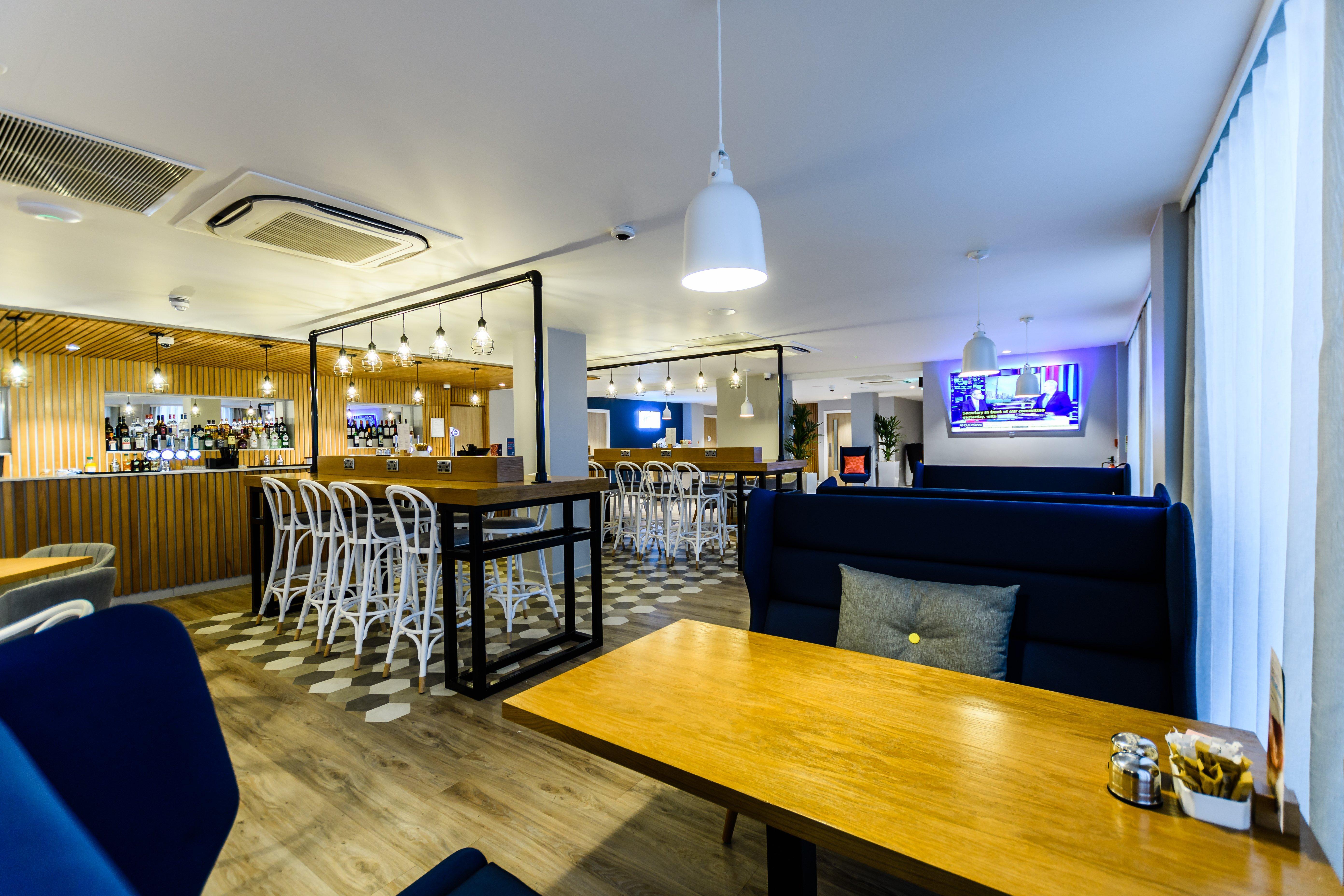Holiday Inn Express - Wigan By Ihg Extérieur photo