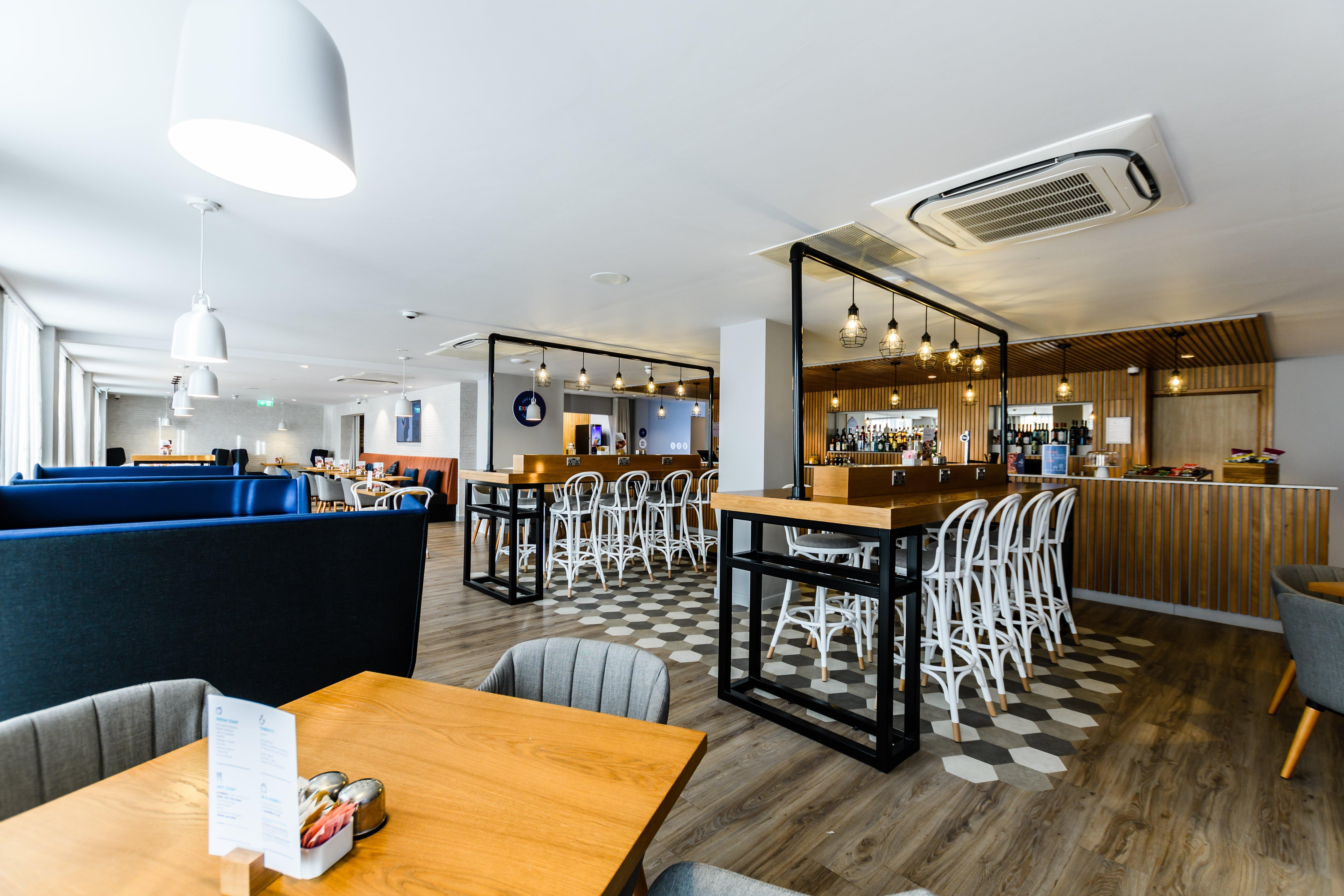 Holiday Inn Express - Wigan By Ihg Extérieur photo