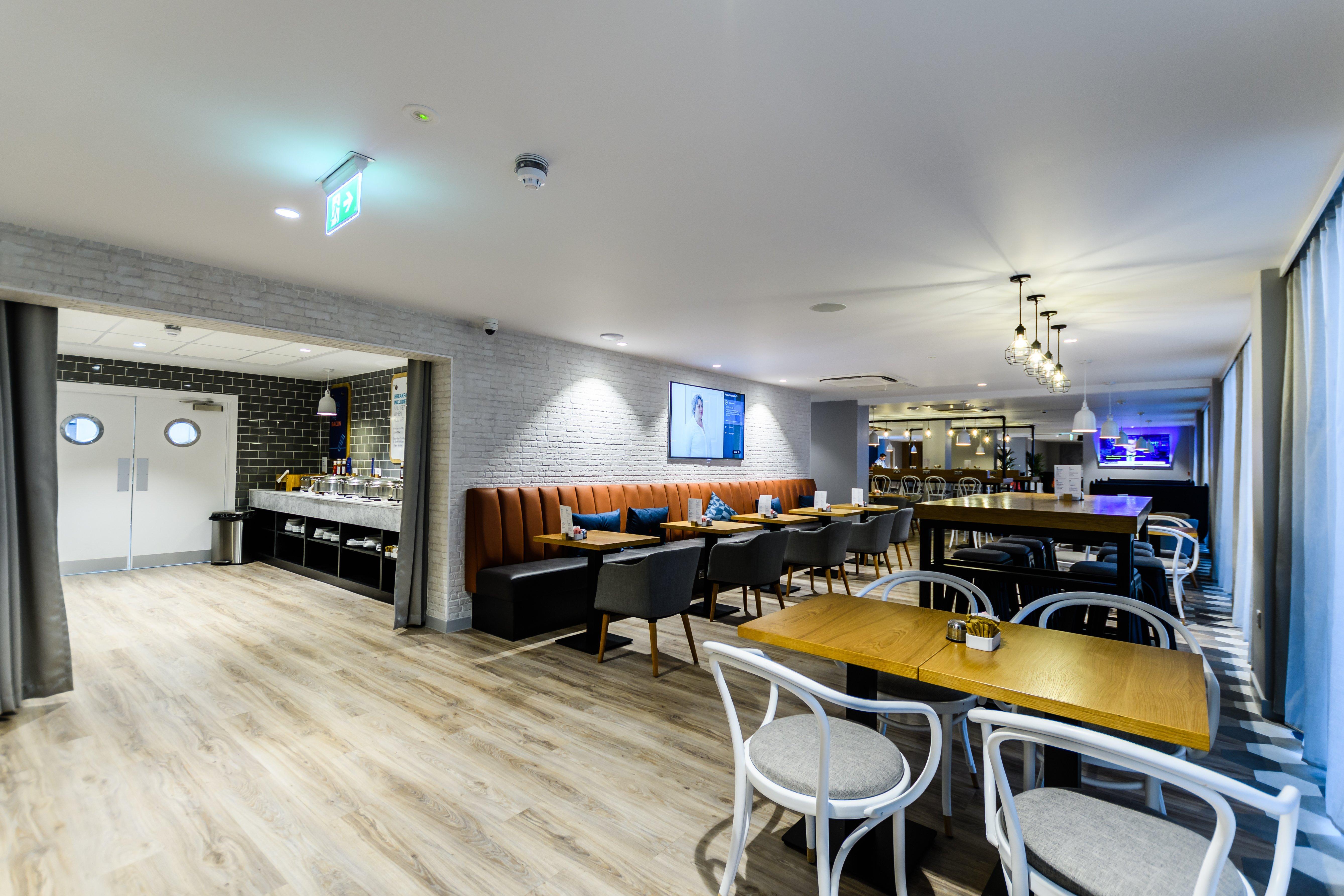 Holiday Inn Express - Wigan By Ihg Extérieur photo