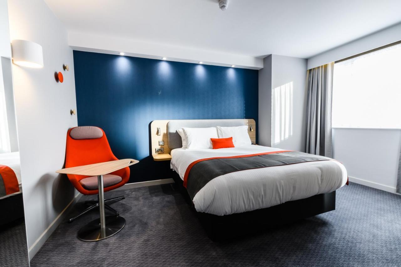 Holiday Inn Express - Wigan By Ihg Extérieur photo