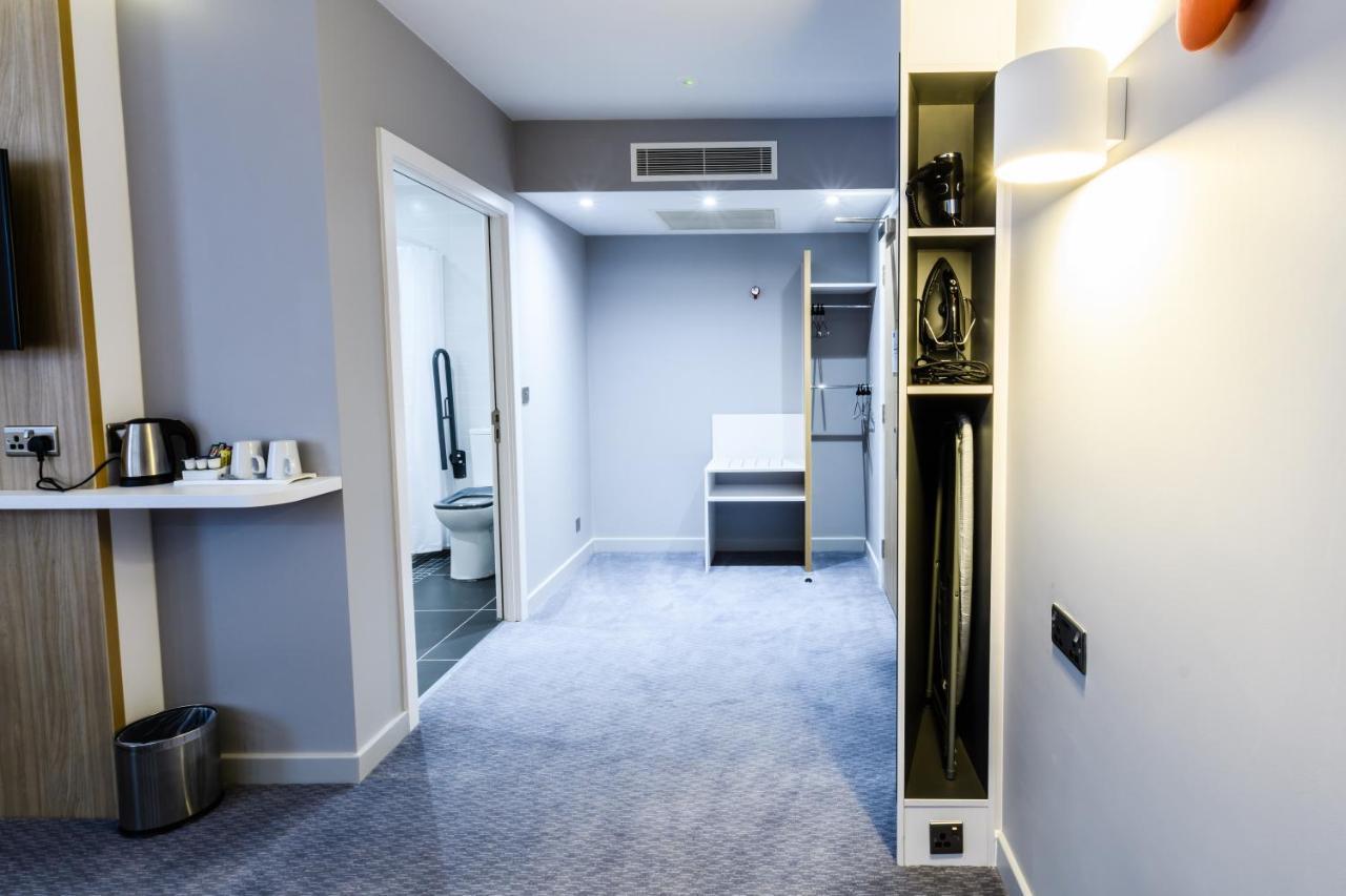 Holiday Inn Express - Wigan By Ihg Extérieur photo