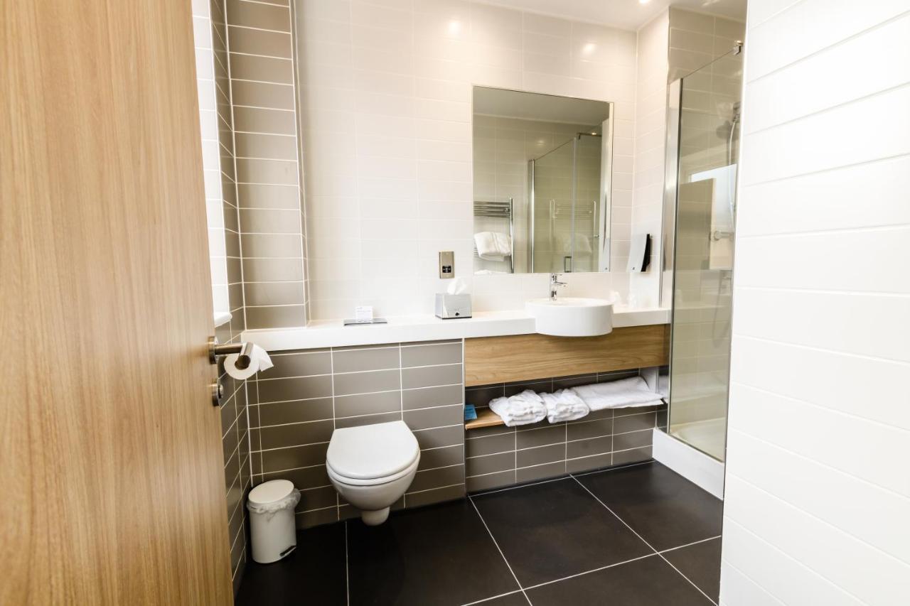 Holiday Inn Express - Wigan By Ihg Extérieur photo