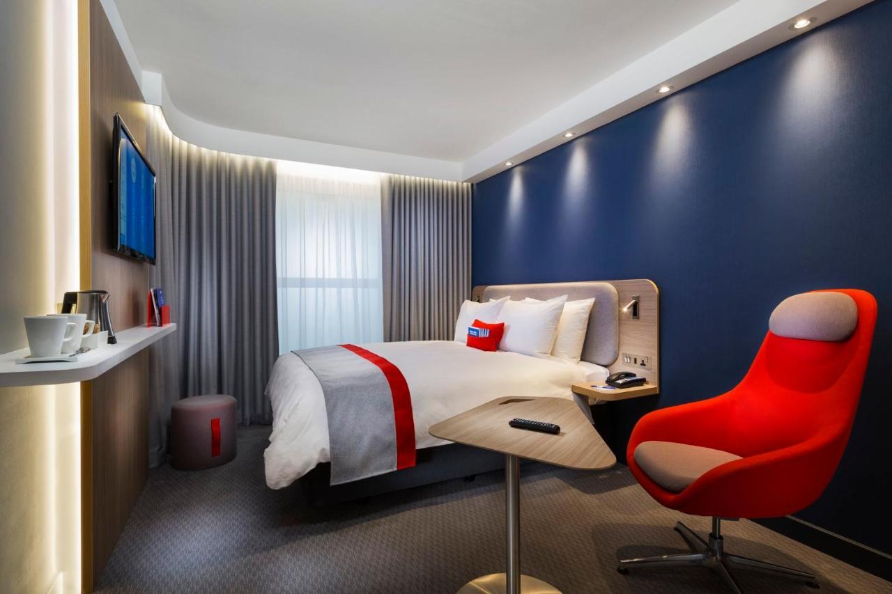 Holiday Inn Express - Wigan By Ihg Extérieur photo