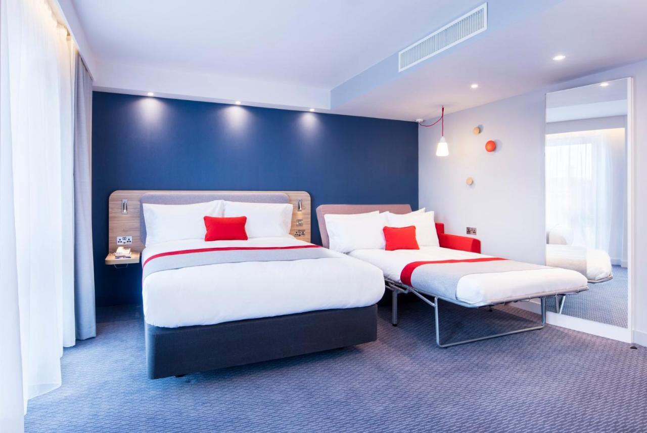 Holiday Inn Express - Wigan By Ihg Extérieur photo