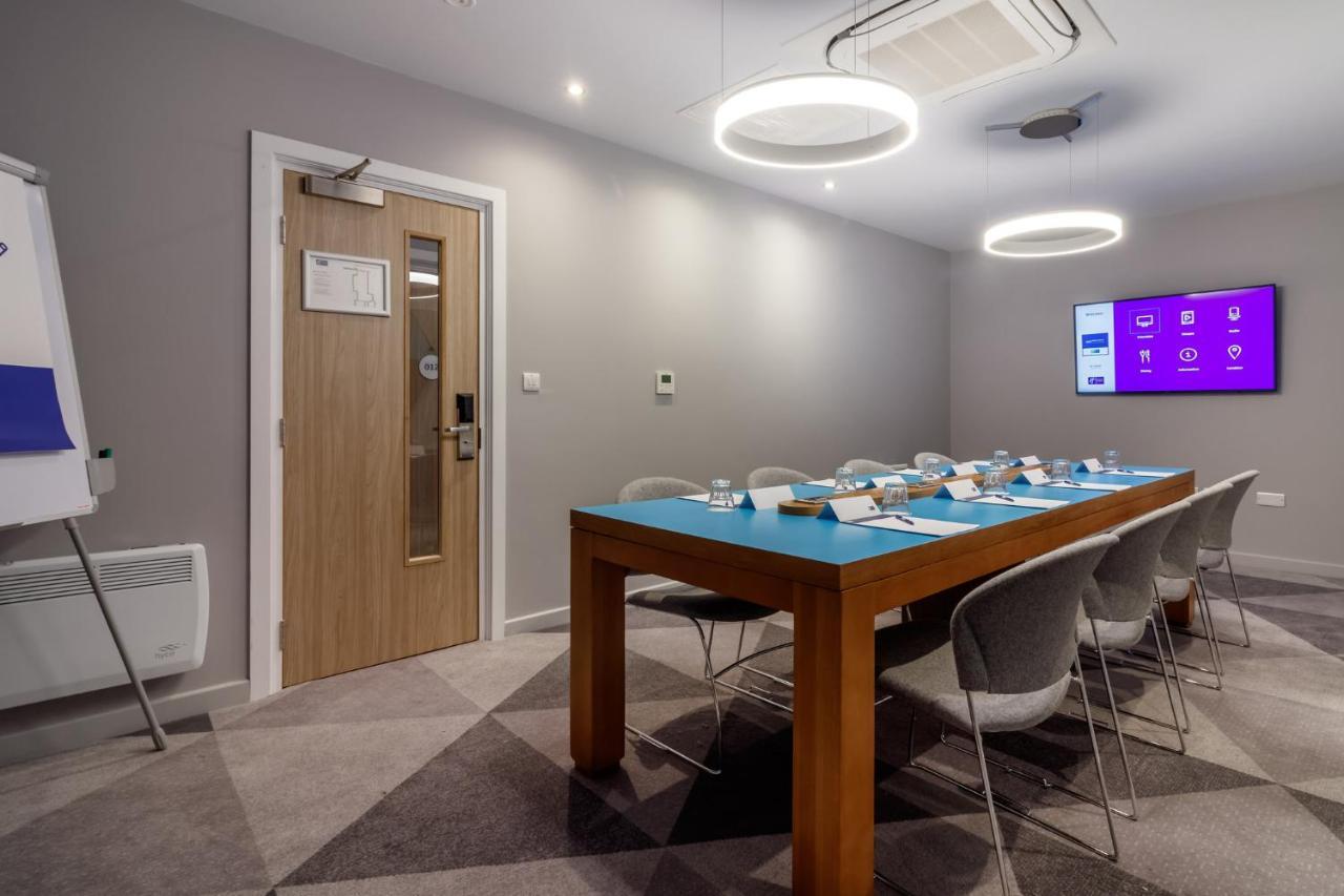 Holiday Inn Express - Wigan By Ihg Extérieur photo