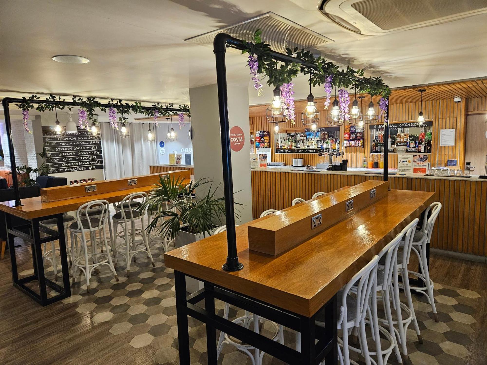 Holiday Inn Express - Wigan By Ihg Extérieur photo