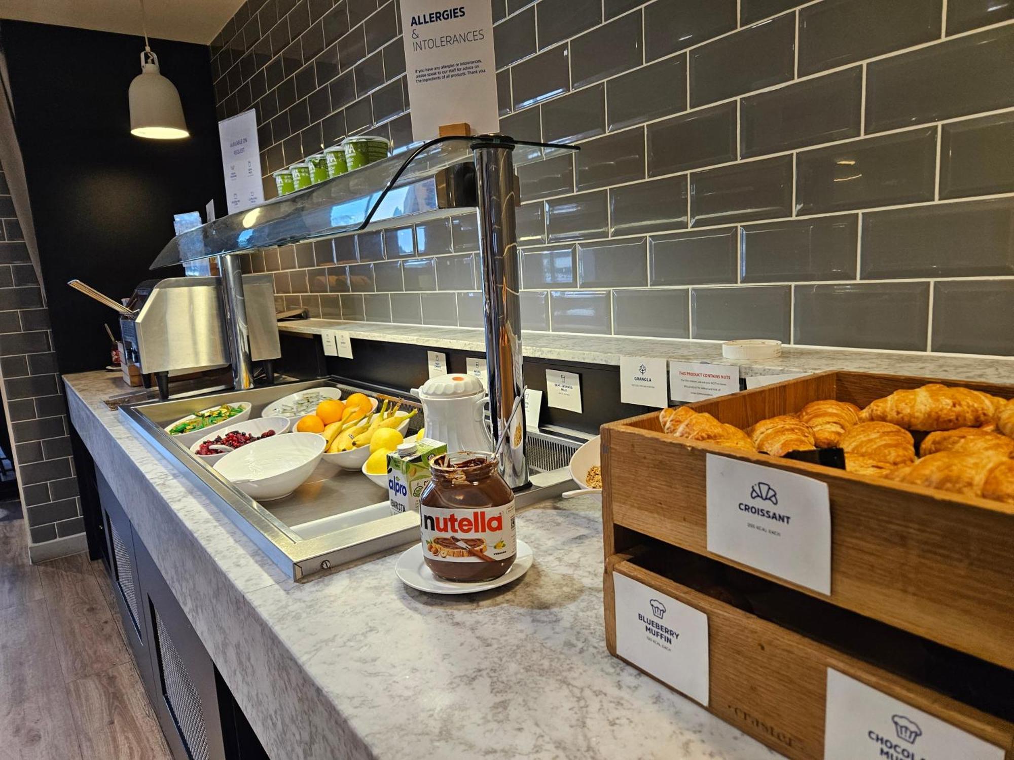 Holiday Inn Express - Wigan By Ihg Extérieur photo